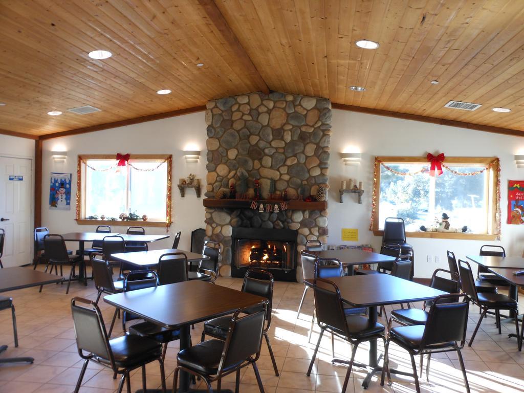 Oakzanita Springs Camping Resort Cabin 1 Descanso Buitenkant foto