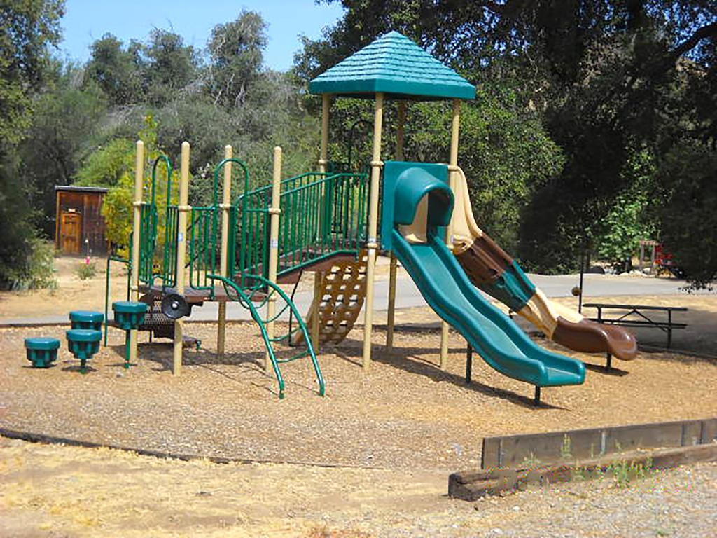 Oakzanita Springs Camping Resort Cabin 1 Descanso Buitenkant foto